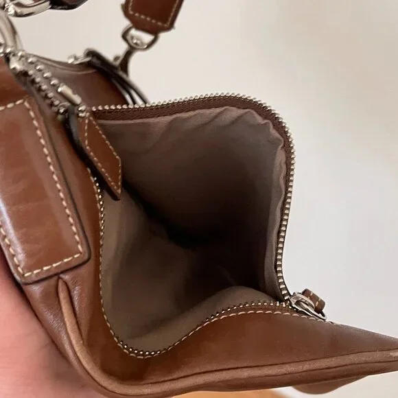 Vintage Coach Hampton Swing Pack crossbody bag - Picture 8 of 10